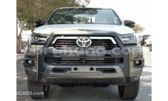 Ra Imported Toyota Hilux Brown Ọkọ̀ in Import - Dubai ni Ashanti Ra Imported Toyota Hilux Brown Ọkọ̀ in Import - Dubai ni Ashanti