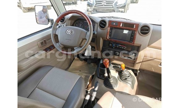 Buy Import Toyota Land Cruiser White Car in Import - Dubai in Ashanti Buy Import Toyota Land Cruiser White Car in Import - Dubai in Ashanti