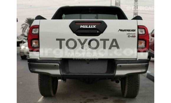 Sayi Imported Toyota Hilux White Mota in Import - Dubai a Ashanti Sayi Imported Toyota Hilux White Mota in Import - Dubai a Ashanti