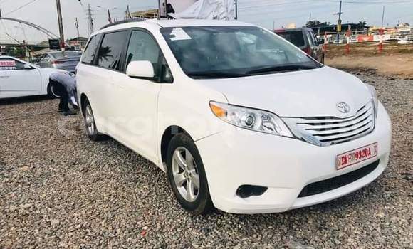Buy Used Toyota Sienna White Car in Sekondi in Western Buy Used Toyota Sienna White Car in Sekondi in Western