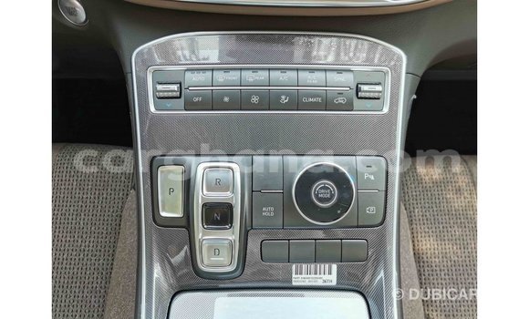 Sayi Imported Hyundai Santa Fe White Mota in Import - Dubai a Ashanti Sayi Imported Hyundai Santa Fe White Mota in Import - Dubai a Ashanti