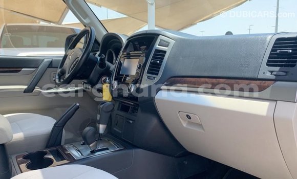 Sayi Imported Mitsubishi Pajero Red Mota in Import - Dubai a Ashanti Sayi Imported Mitsubishi Pajero Red Mota in Import - Dubai a Ashanti