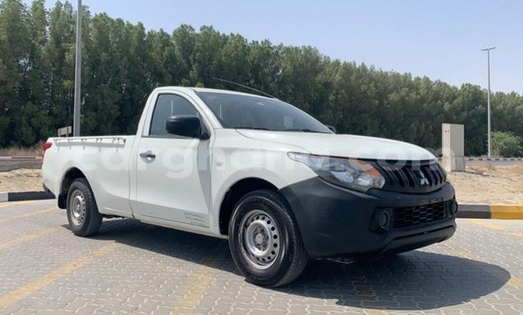 Sayi Imported Mitsubishi L200 White Mota in Import - Dubai a Ashanti Sayi Imported Mitsubishi L200 White Mota in Import - Dubai a Ashanti
