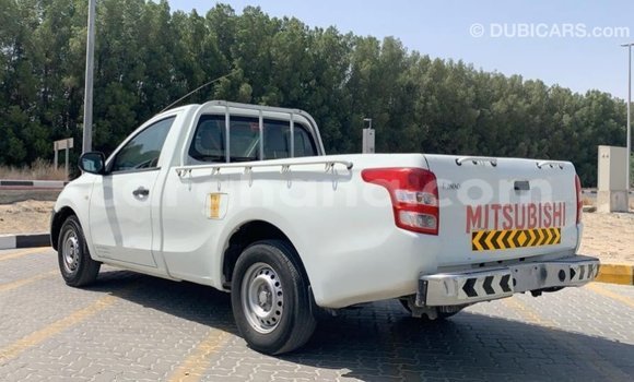 Sayi Imported Mitsubishi L200 White Mota in Import - Dubai a Ashanti Sayi Imported Mitsubishi L200 White Mota in Import - Dubai a Ashanti