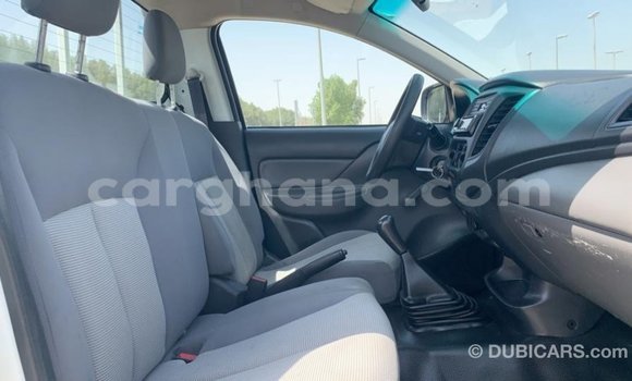 Sayi Imported Mitsubishi L200 White Mota in Import - Dubai a Ashanti Sayi Imported Mitsubishi L200 White Mota in Import - Dubai a Ashanti