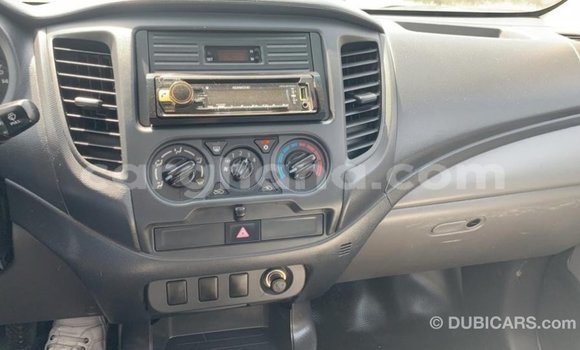 Sayi Imported Mitsubishi L200 White Mota in Import - Dubai a Ashanti Sayi Imported Mitsubishi L200 White Mota in Import - Dubai a Ashanti