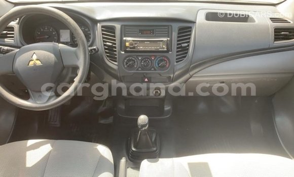 Sayi Imported Mitsubishi L200 White Mota in Import - Dubai a Ashanti Sayi Imported Mitsubishi L200 White Mota in Import - Dubai a Ashanti
