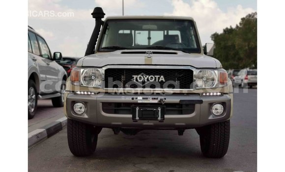 Buy Import Toyota Land Cruiser Beige Car in Import - Dubai in Ashanti Buy Import Toyota Land Cruiser Beige Car in Import - Dubai in Ashanti