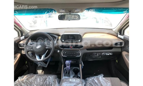 Sayi Imported Hyundai Santa Fe White Mota in Import - Dubai a Ashanti Sayi Imported Hyundai Santa Fe White Mota in Import - Dubai a Ashanti