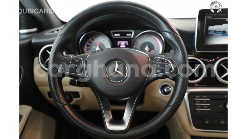 Big with watermark mercedes benz 190 ashanti import dubai 28313