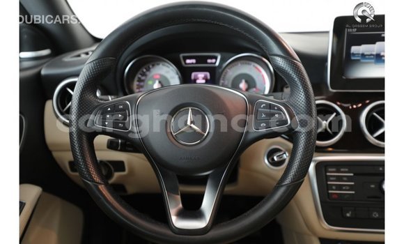 Ra Imported Mercedes‒Benz 190 Red Ọkọ̀ in Import - Dubai ni Ashanti Ra Imported Mercedes‒Benz 190 Red Ọkọ̀ in Import - Dubai ni Ashanti