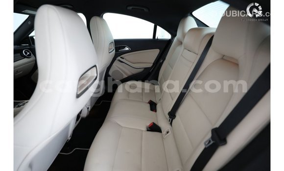 Ra Imported Mercedes‒Benz 190 Red Ọkọ̀ in Import - Dubai ni Ashanti Ra Imported Mercedes‒Benz 190 Red Ọkọ̀ in Import - Dubai ni Ashanti