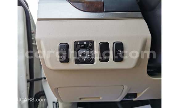 Sayi Imported Mitsubishi Pajero White Mota in Import - Dubai a Ashanti Sayi Imported Mitsubishi Pajero White Mota in Import - Dubai a Ashanti