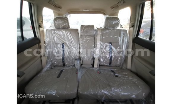Sayi Imported Toyota Prado White Mota in Import - Dubai a Ashanti Sayi Imported Toyota Prado White Mota in Import - Dubai a Ashanti