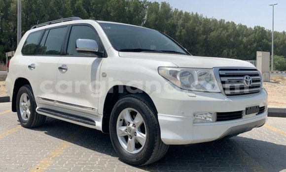 Buy Import Toyota Land Cruiser White Car in Import - Dubai in Ashanti Buy Import Toyota Land Cruiser White Car in Import - Dubai in Ashanti
