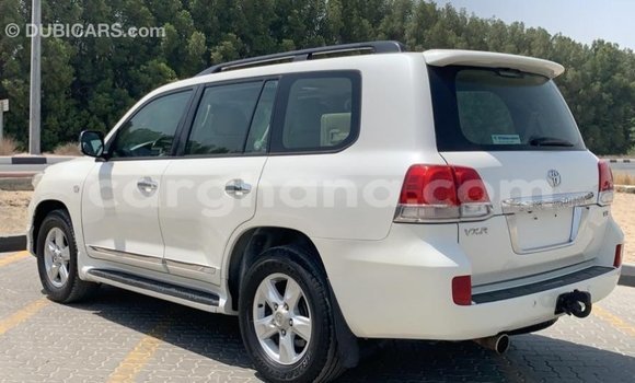 Buy Import Toyota Land Cruiser White Car in Import - Dubai in Ashanti Buy Import Toyota Land Cruiser White Car in Import - Dubai in Ashanti
