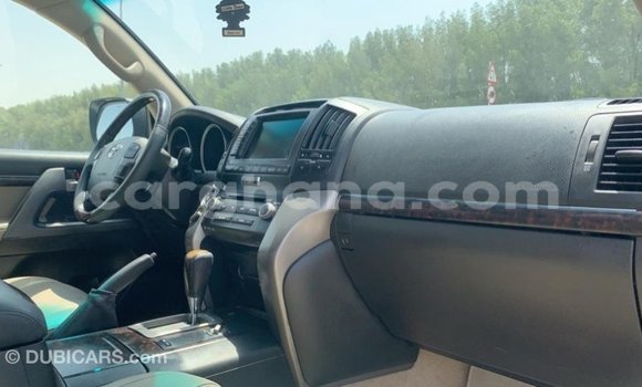 Buy Import Toyota Land Cruiser White Car in Import - Dubai in Ashanti Buy Import Toyota Land Cruiser White Car in Import - Dubai in Ashanti