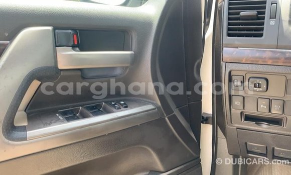 Buy Import Toyota Land Cruiser White Car in Import - Dubai in Ashanti Buy Import Toyota Land Cruiser White Car in Import - Dubai in Ashanti