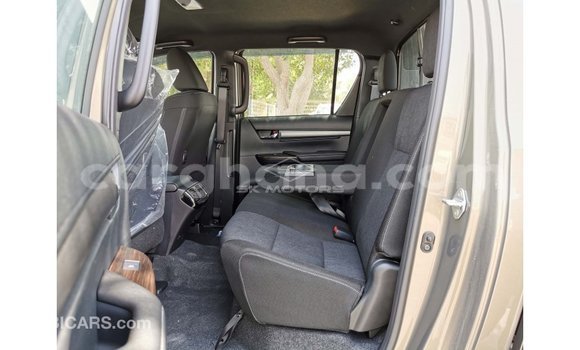 Sayi Imported Toyota Hilux Brown Mota in Import - Dubai a Ashanti Sayi Imported Toyota Hilux Brown Mota in Import - Dubai a Ashanti