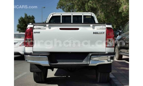 Ra Imported Toyota Hilux funfun Ọkọ̀ in Import - Dubai ni Ashanti Ra Imported Toyota Hilux funfun Ọkọ̀ in Import - Dubai ni Ashanti