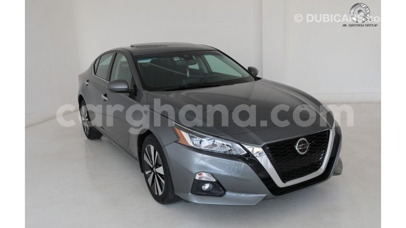 Big with watermark nissan altima ashanti import dubai 28409