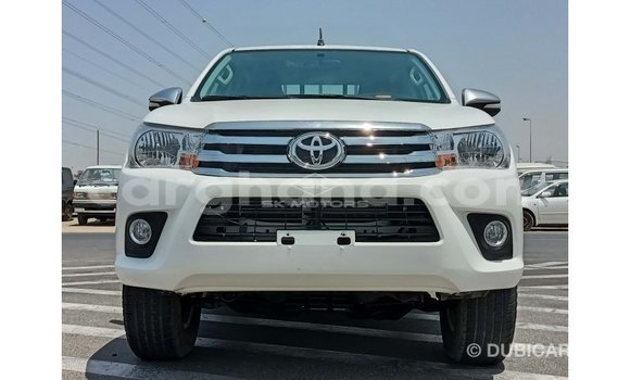 Sayi Imported Toyota Hilux White Mota in Import - Dubai a Ashanti Sayi Imported Toyota Hilux White Mota in Import - Dubai a Ashanti