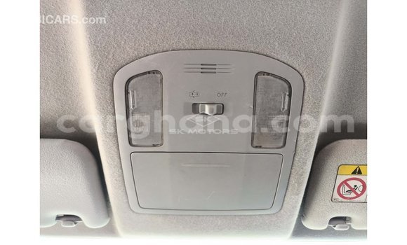 Sayi Imported Toyota Hilux White Mota in Import - Dubai a Ashanti Sayi Imported Toyota Hilux White Mota in Import - Dubai a Ashanti