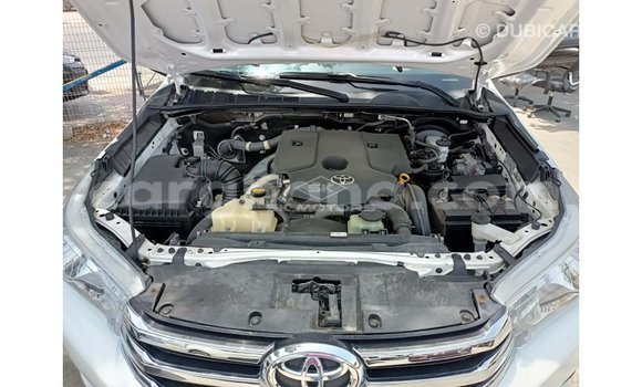 Sayi Imported Toyota Hilux White Mota in Import - Dubai a Ashanti Sayi Imported Toyota Hilux White Mota in Import - Dubai a Ashanti