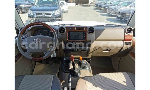 Sayi Imported Toyota Land Cruiser White Mota in Import - Dubai a Ashanti Sayi Imported Toyota Land Cruiser White Mota in Import - Dubai a Ashanti