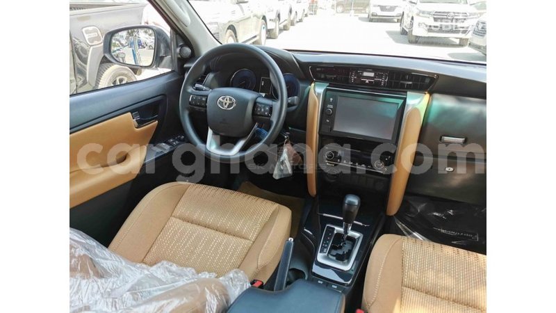 Big with watermark toyota fortuner ashanti import dubai 28520