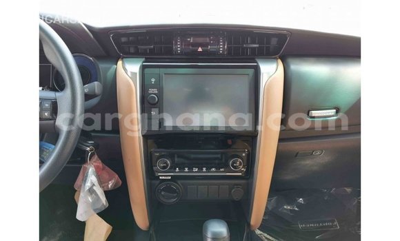 Sayi Imported Toyota Fortuner White Mota in Import - Dubai a Ashanti Sayi Imported Toyota Fortuner White Mota in Import - Dubai a Ashanti