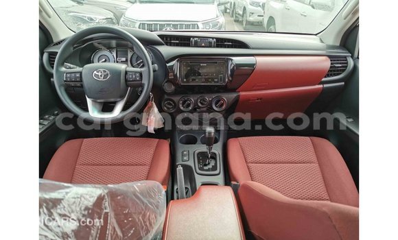 Sayi Imported Toyota Hilux White Mota in Import - Dubai a Ashanti Sayi Imported Toyota Hilux White Mota in Import - Dubai a Ashanti