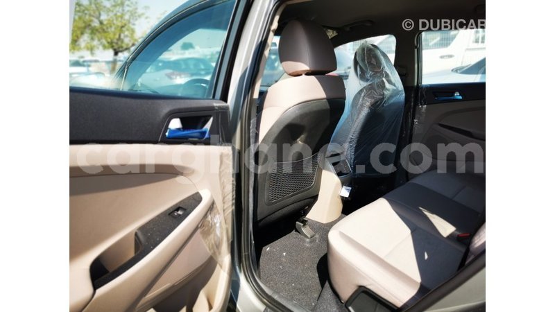 Big with watermark hyundai tucson ashanti import dubai 28570