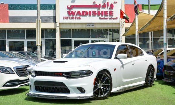 Ra Imported Dodge Charger funfun Ọkọ̀ in Import - Dubai ni Ashanti Ra Imported Dodge Charger funfun Ọkọ̀ in Import - Dubai ni Ashanti
