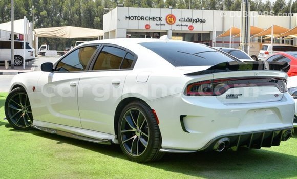 Ra Imported Dodge Charger funfun Ọkọ̀ in Import - Dubai ni Ashanti Ra Imported Dodge Charger funfun Ọkọ̀ in Import - Dubai ni Ashanti