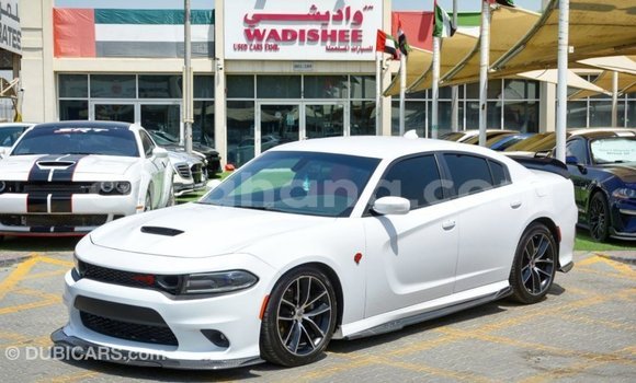 Ra Imported Dodge Charger funfun Ọkọ̀ in Import - Dubai ni Ashanti Ra Imported Dodge Charger funfun Ọkọ̀ in Import - Dubai ni Ashanti