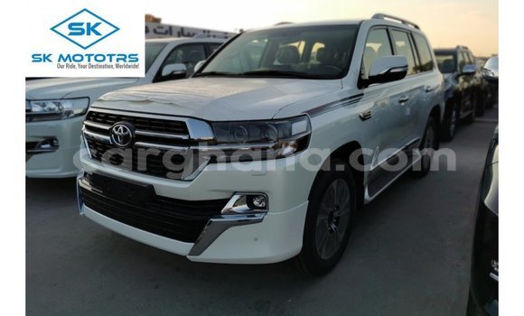 Buy Import Toyota Land Cruiser White Car in Import - Dubai in Ashanti Buy Import Toyota Land Cruiser White Car in Import - Dubai in Ashanti