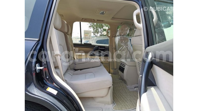 Big with watermark toyota land cruiser ashanti import dubai 28617