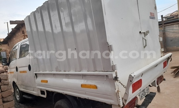 Buy Used Hyundai H1 White Car in Ashaiman in Greater Accra Buy Used Hyundai H1 White Car in Ashaiman in Greater Accra