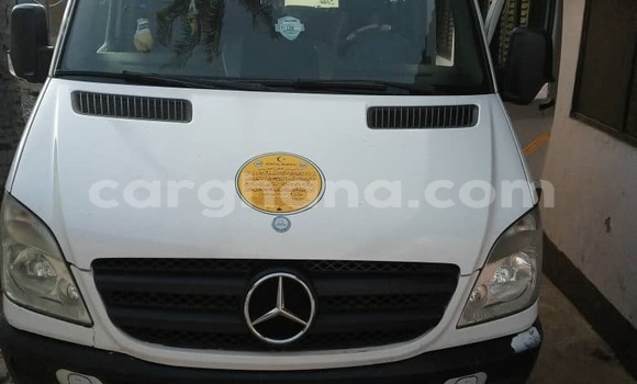 Buy Used Mercedes‒Benz 200 White Car in Accra in Greater Accra Buy Used Mercedes‒Benz 200 White Car in Accra in Greater Accra