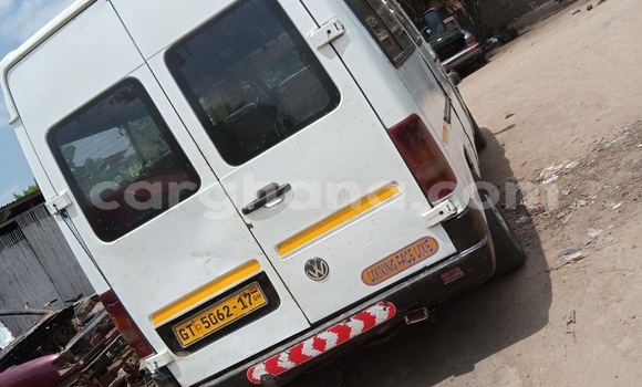 Ra Àlòkù Volkswagen Type 1 funfun Ọkọ̀ in Adidome ni Volta