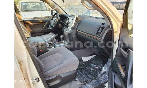 Buy Import Toyota Land Cruiser White Car in Import - Dubai in Ashanti Buy Import Toyota Land Cruiser White Car in Import - Dubai in Ashanti