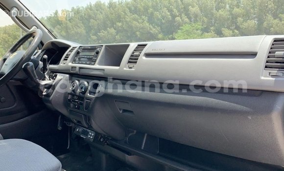 Ra Imported Toyota Hiace funfun Ọkọ̀ in Import - Dubai ni Ashanti Ra Imported Toyota Hiace funfun Ọkọ̀ in Import - Dubai ni Ashanti