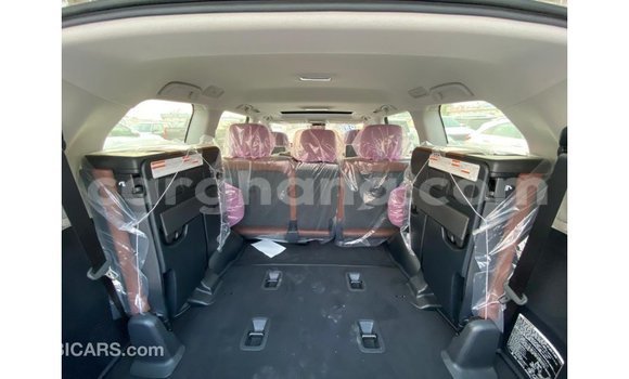 Buy Import Toyota Land Cruiser White Car in Import - Dubai in Ashanti Buy Import Toyota Land Cruiser White Car in Import - Dubai in Ashanti