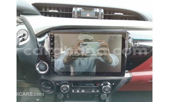 Sayi Imported Toyota Hilux White Mota in Import - Dubai a Ashanti Sayi Imported Toyota Hilux White Mota in Import - Dubai a Ashanti