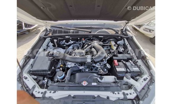 Sayi Imported Toyota Hilux White Mota in Import - Dubai a Ashanti Sayi Imported Toyota Hilux White Mota in Import - Dubai a Ashanti