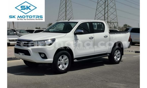 Buy Import Toyota Hilux White Car in Import - Dubai in Ashanti Buy Import Toyota Hilux White Car in Import - Dubai in Ashanti