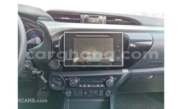 Buy Import Toyota Hilux White Car in Import - Dubai in Ashanti Buy Import Toyota Hilux White Car in Import - Dubai in Ashanti