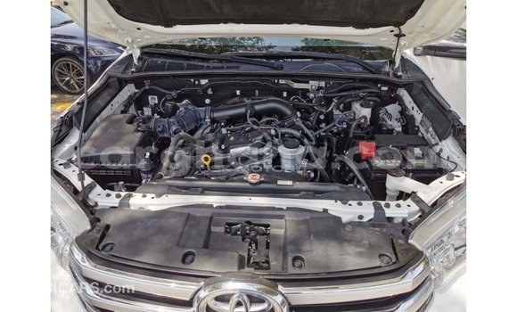 Buy Import Toyota Hilux White Car in Import - Dubai in Ashanti Buy Import Toyota Hilux White Car in Import - Dubai in Ashanti