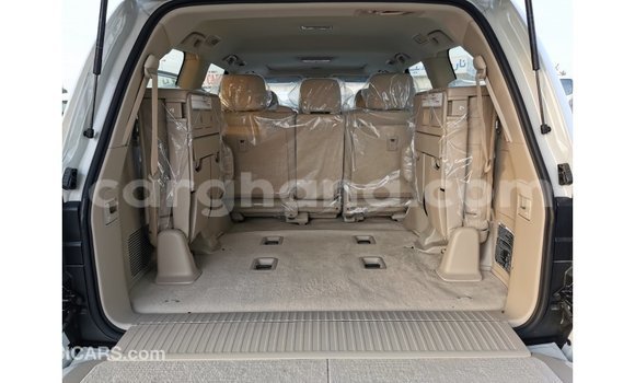 Buy Import Toyota Land Cruiser White Car in Import - Dubai in Ashanti Buy Import Toyota Land Cruiser White Car in Import - Dubai in Ashanti